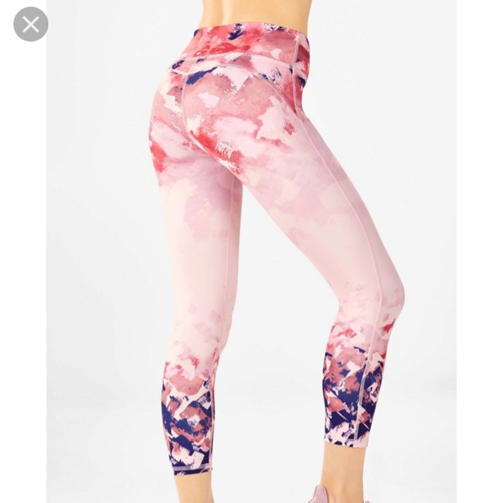 NWT Fabletics Salar Printed PureLuxe Capri